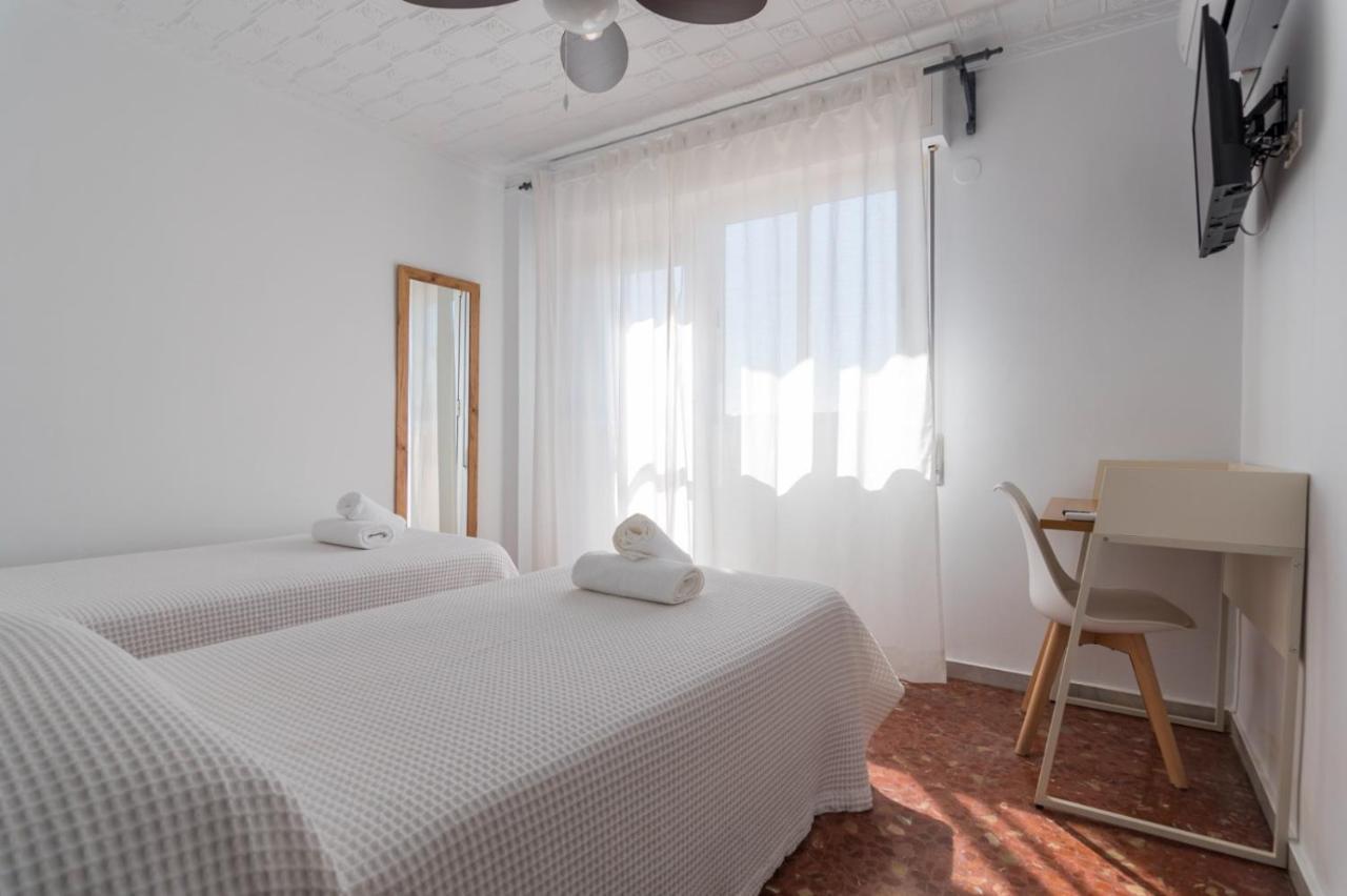 Hostal Hs Puerto Lumbreras بويرتو لوبريراس المظهر الخارجي الصورة