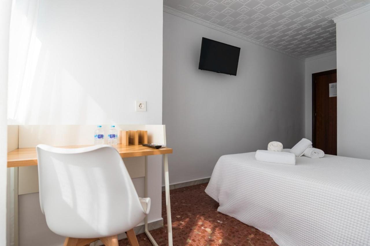 Hostal Hs Puerto Lumbreras بويرتو لوبريراس المظهر الخارجي الصورة