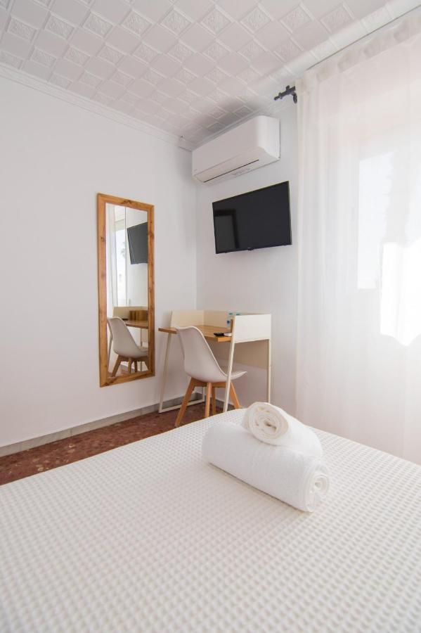 Hostal Hs Puerto Lumbreras بويرتو لوبريراس المظهر الخارجي الصورة