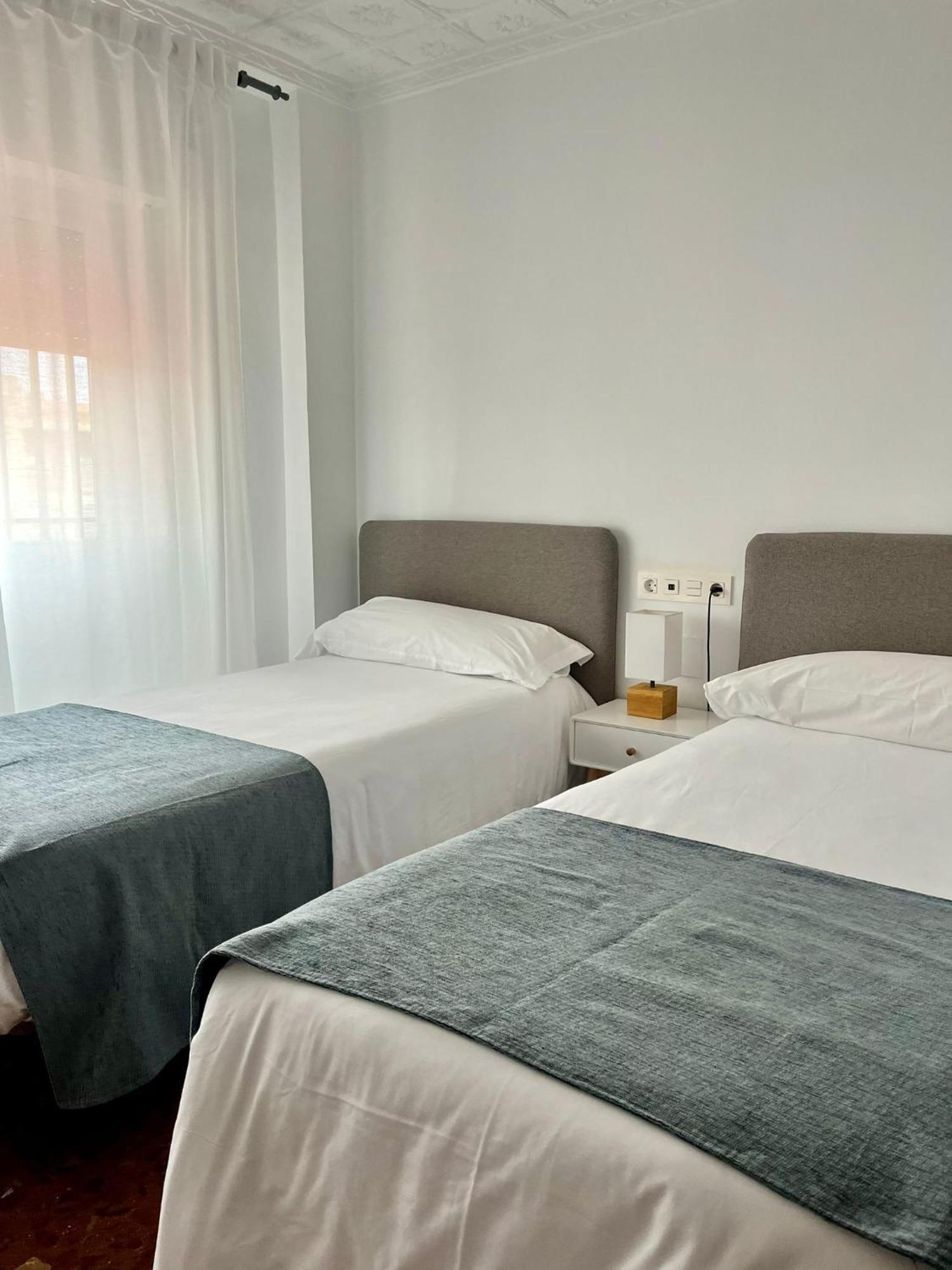 Hostal Hs Puerto Lumbreras بويرتو لوبريراس المظهر الخارجي الصورة